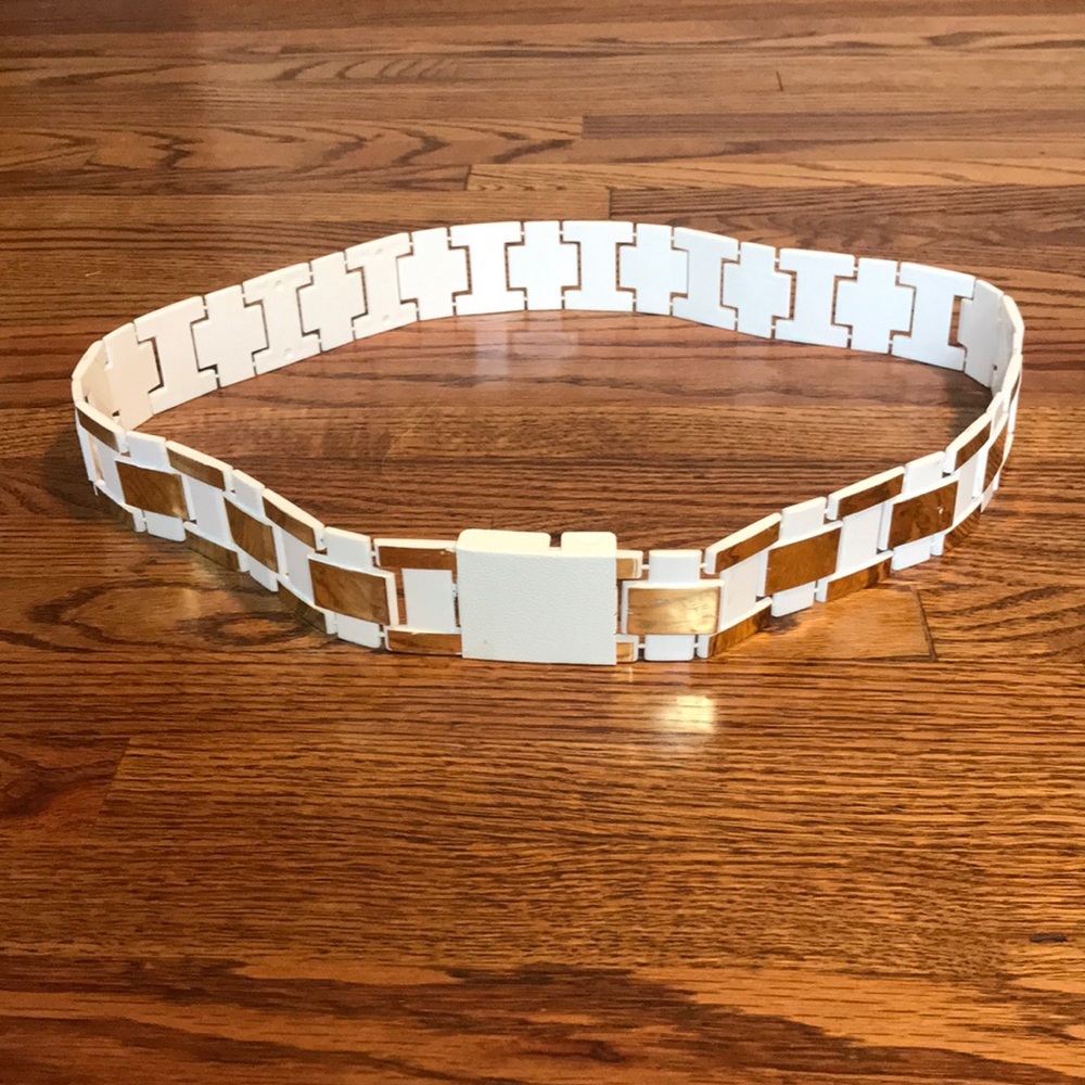 Vtg Mod Belt (Gold & White)